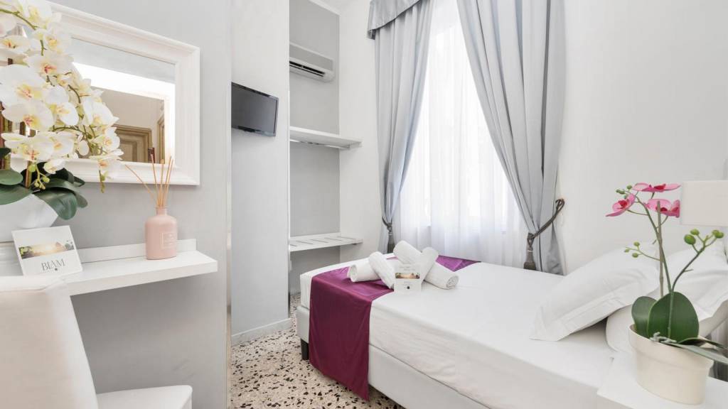 hotel-infinito-Rome-Small-Double-Room-156963493