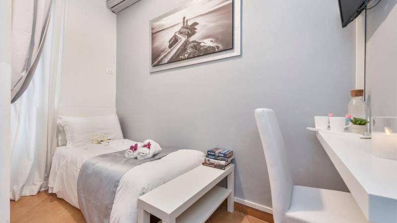 hotel-infinito-Rome-ingle-room-175455024